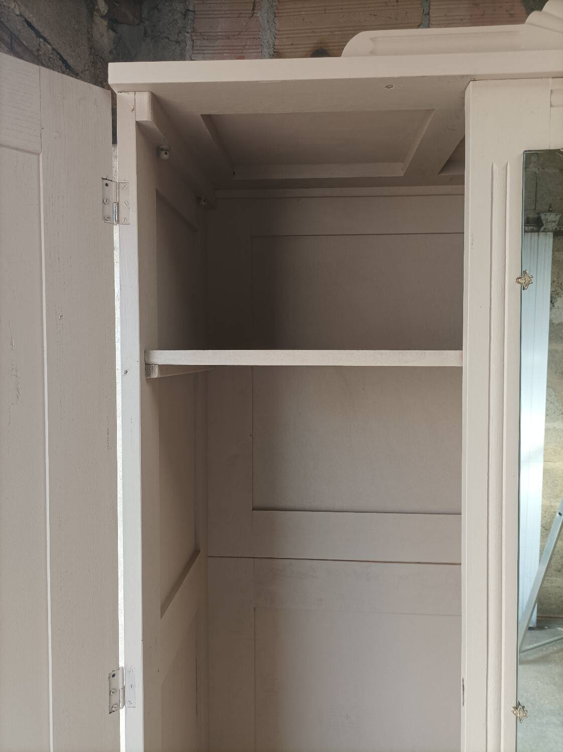 Vintage Art Deco 3-door wardrobe
