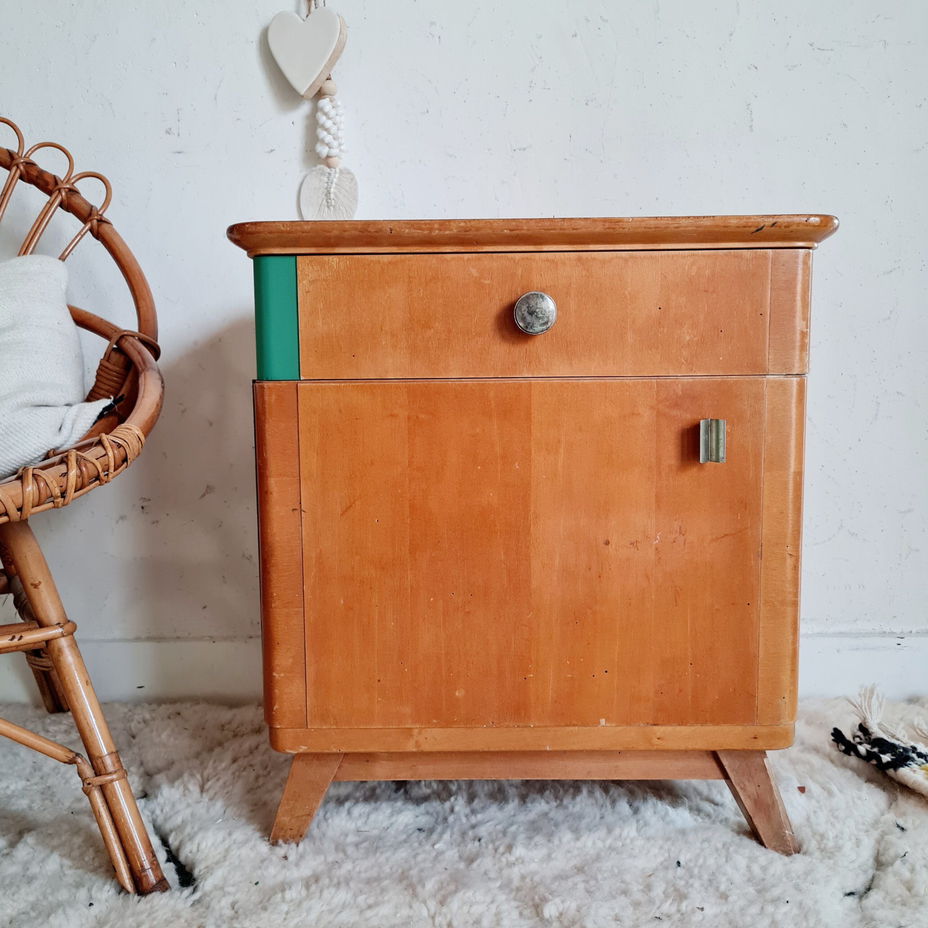 Bedside wood compass feet