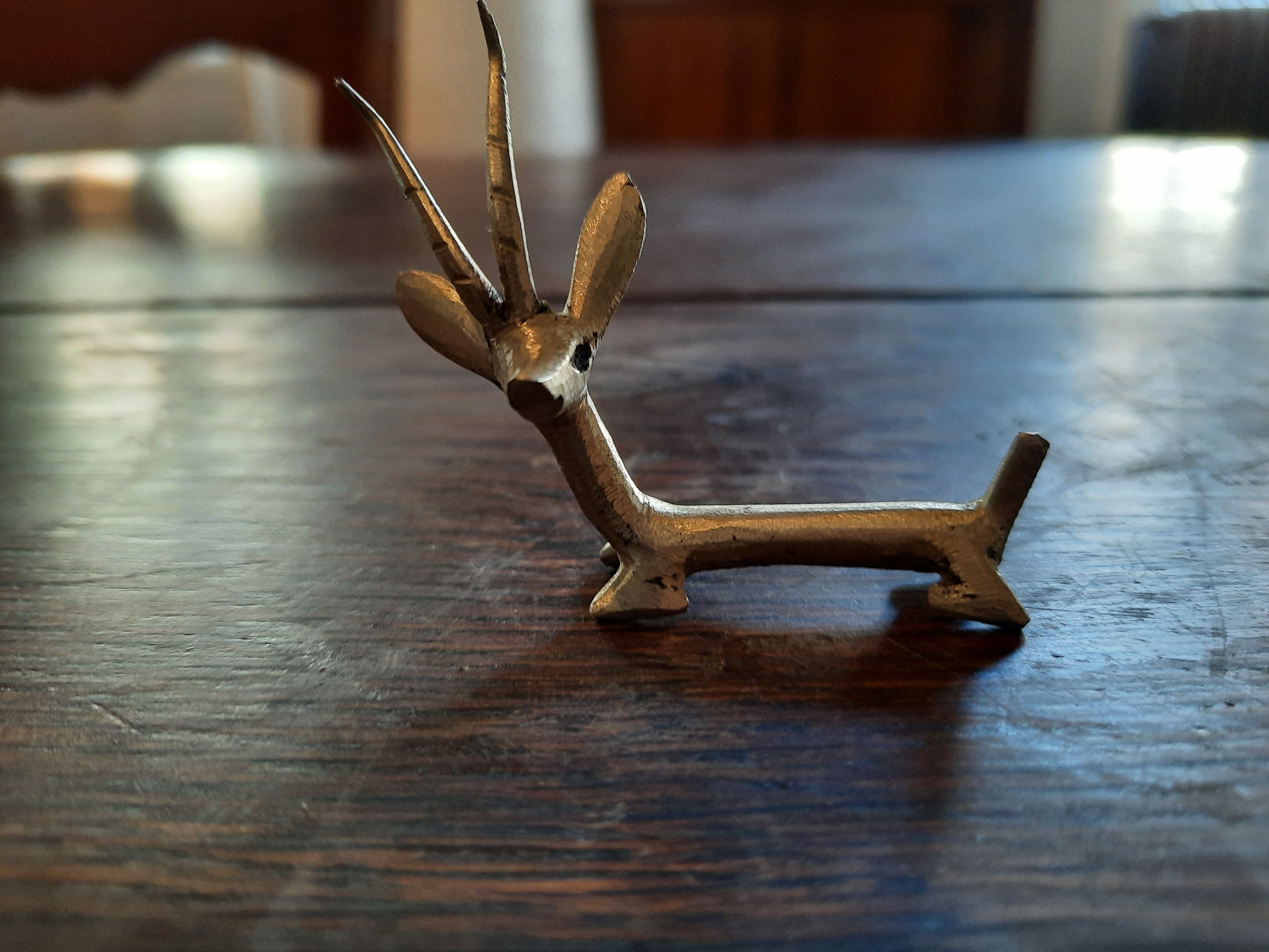 6 silver metal knife holder