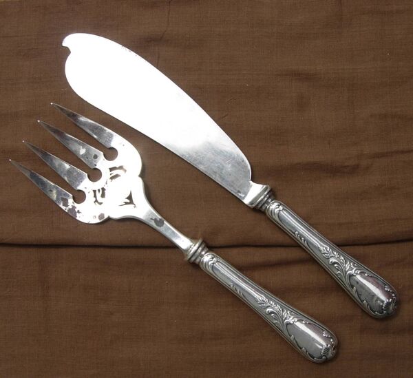 Couvert de service à poisson