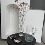 Glass carafe with handle with etched geometric grid pattern