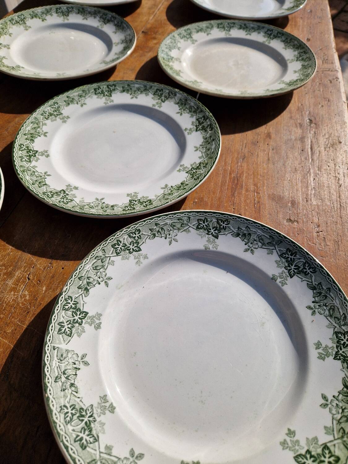 Set of 7 Flat Plates, Summer Model, Terre De Fer, Saint Amand