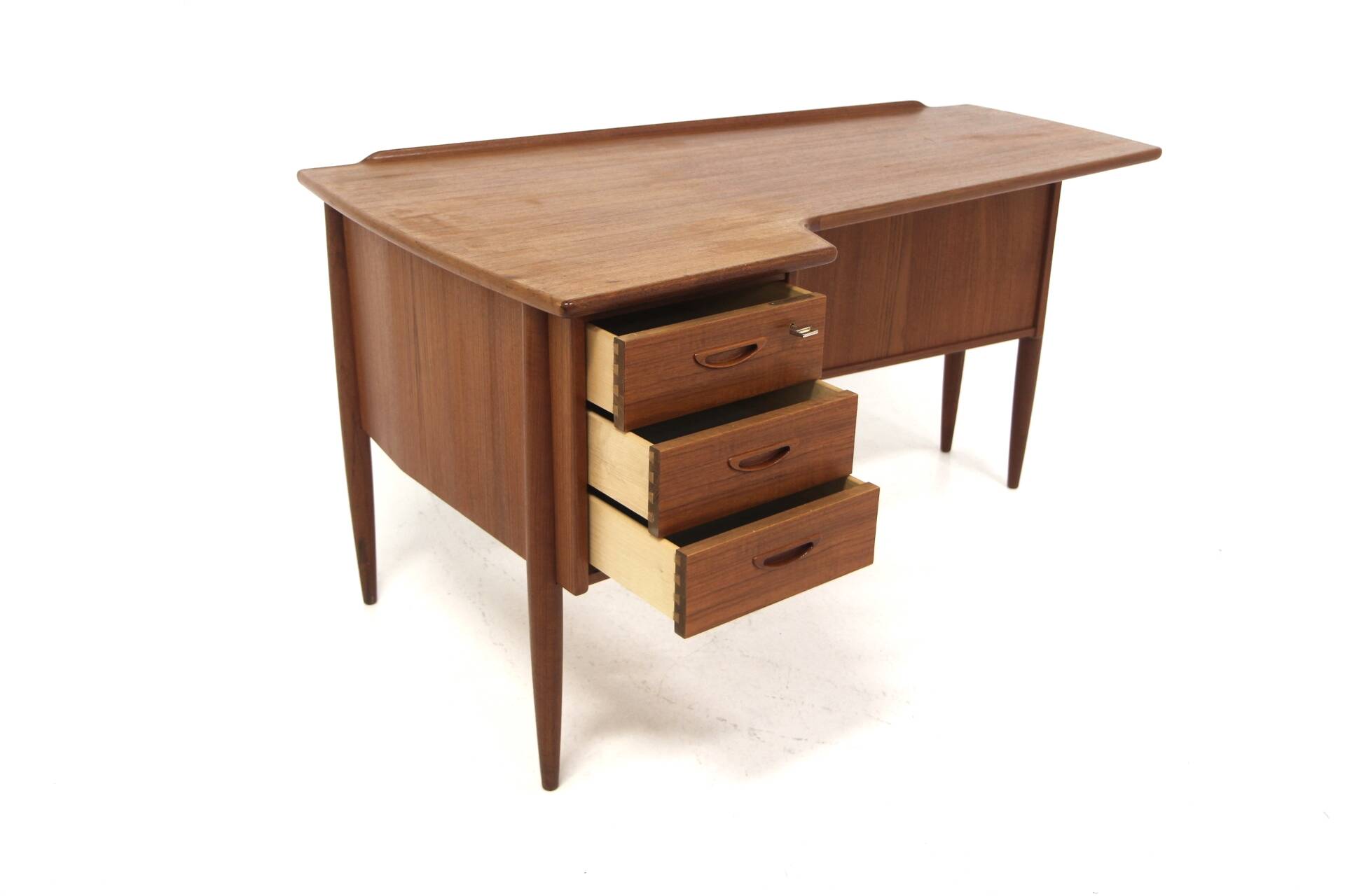 Scandinavian teak desk "A10", Göran Strand, Lelångs Möbelfabrik, Sweden, 1950