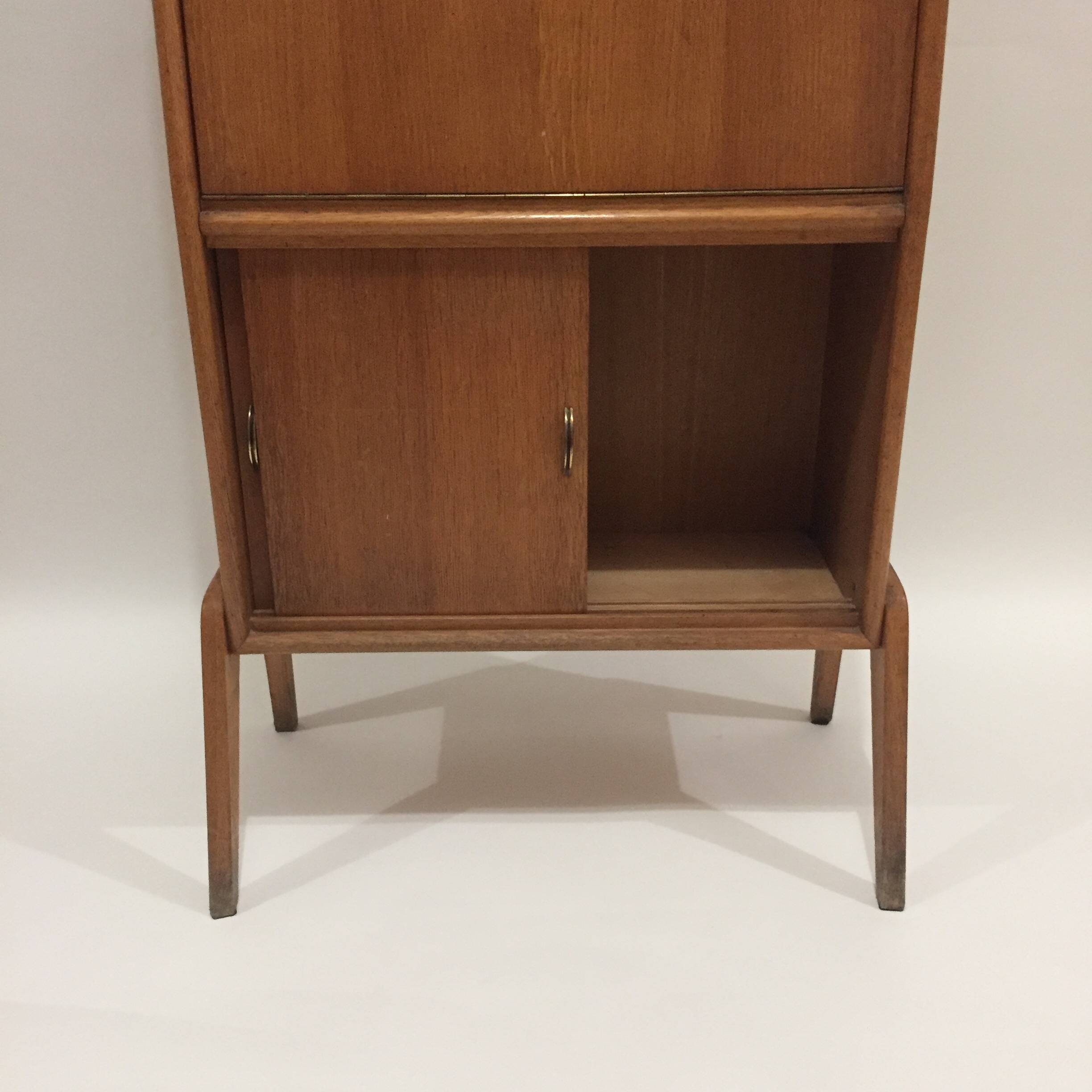 Secretary 60s compass feet