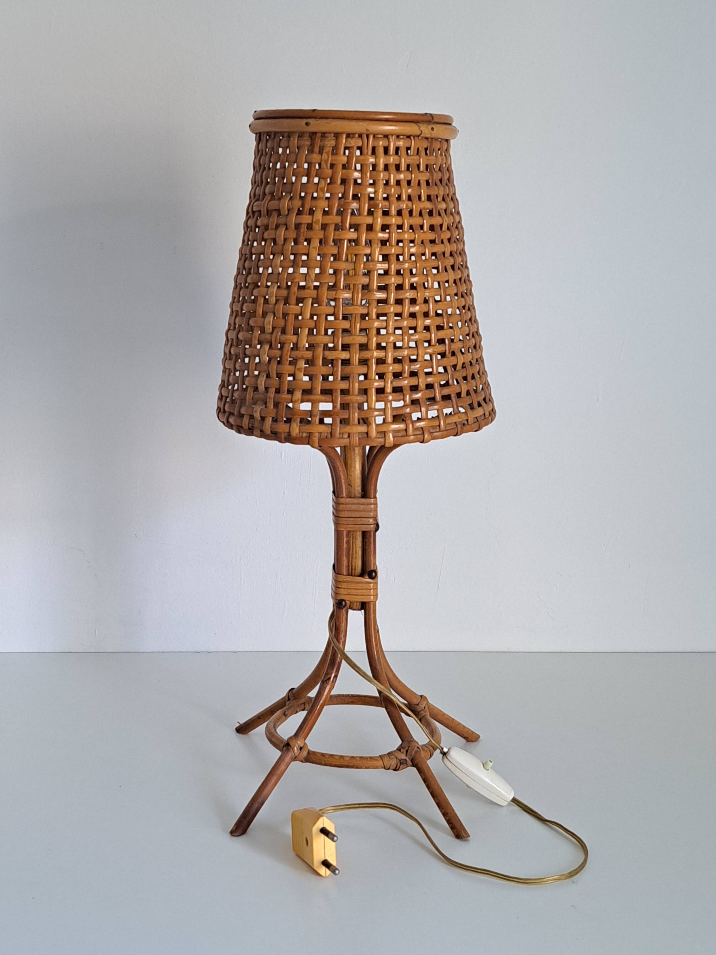 Vintage bamboo bedside lamp