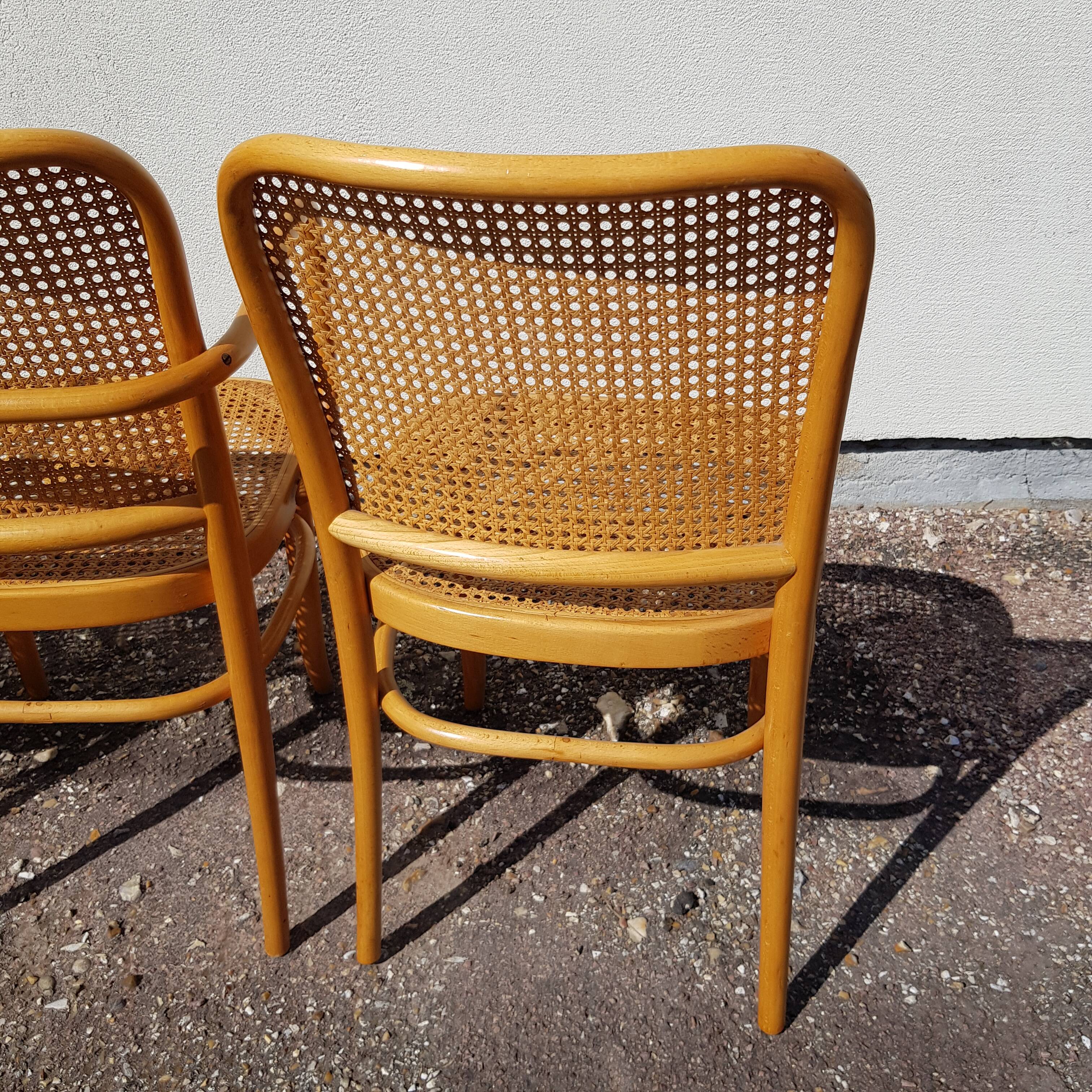 Ensemble de 4 fauteuils et 1 chaise Thonet 811 Josef Hoffmann