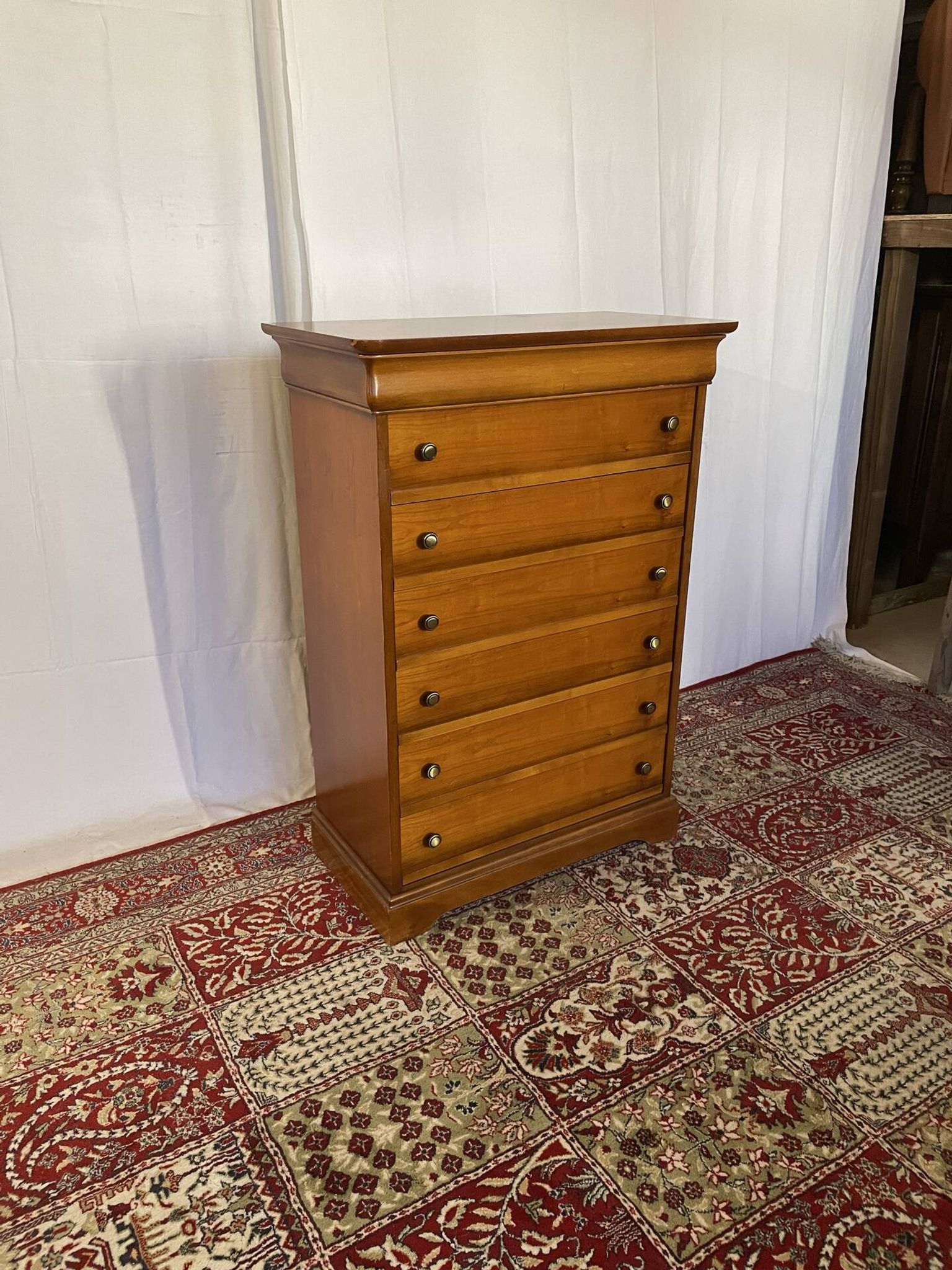 Tall chest of drawers with 6 drawers