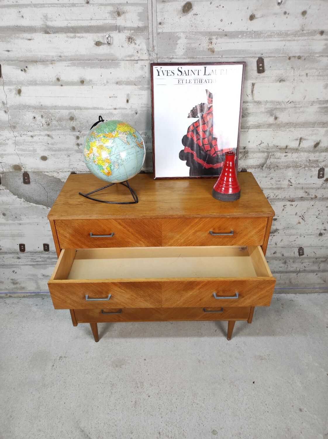 Vintage chest of drawers
