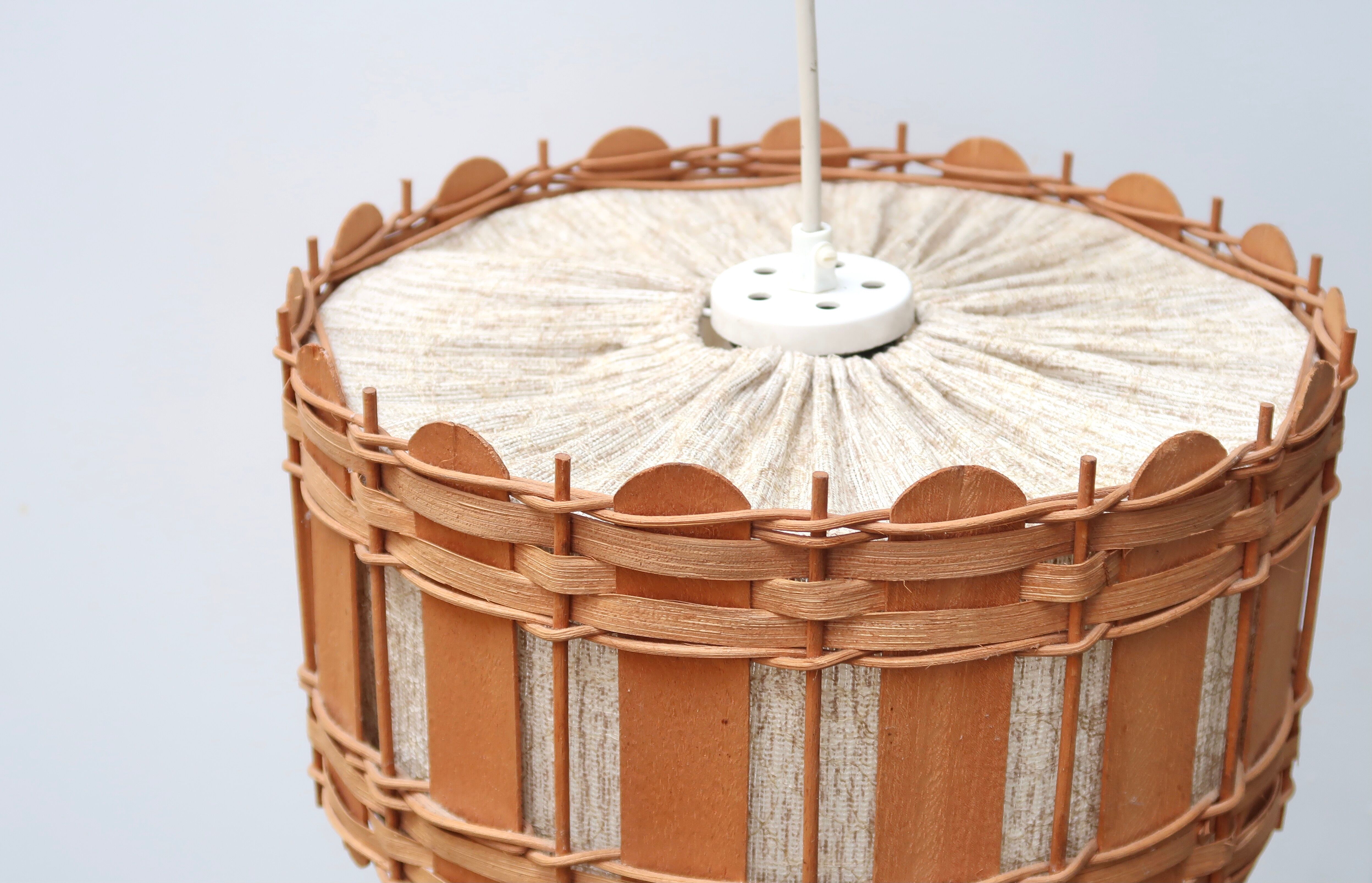 Suspension in wood and canvas, 60s