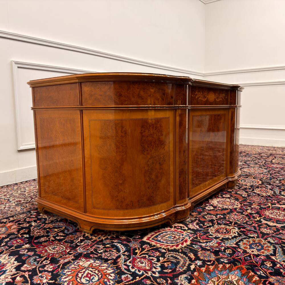 Bureau antique classique italien avec panneau arrière