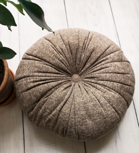 Round cotton cushion