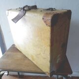 Valise anciennes, en bois et peau