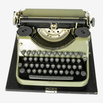 1950s antique typewriter Mercedes K-45, Germany