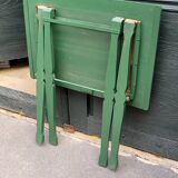 Folding table