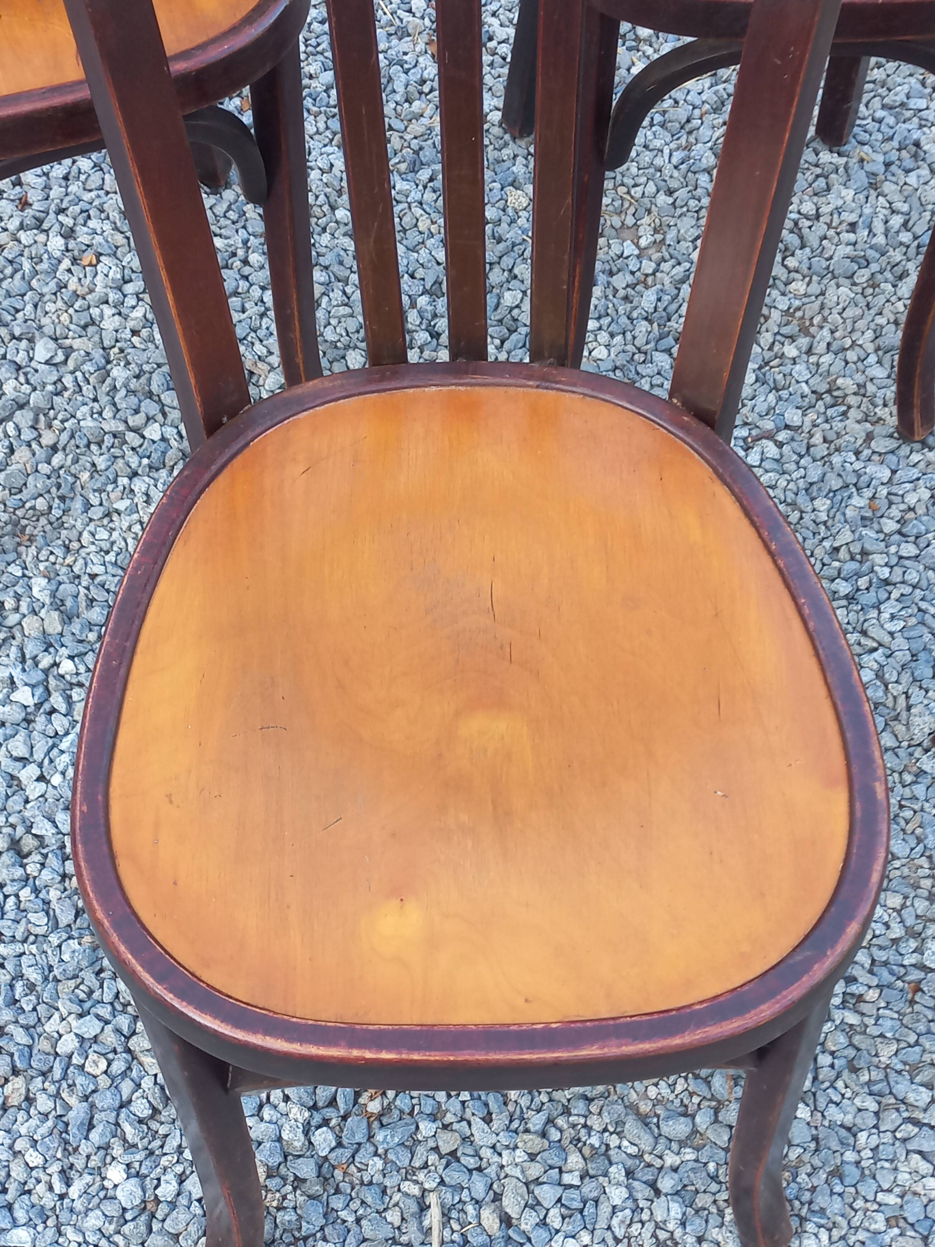 Set de 5 chaises de bistrot anciennes