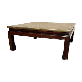 Table basse recouvert de feuille d’or