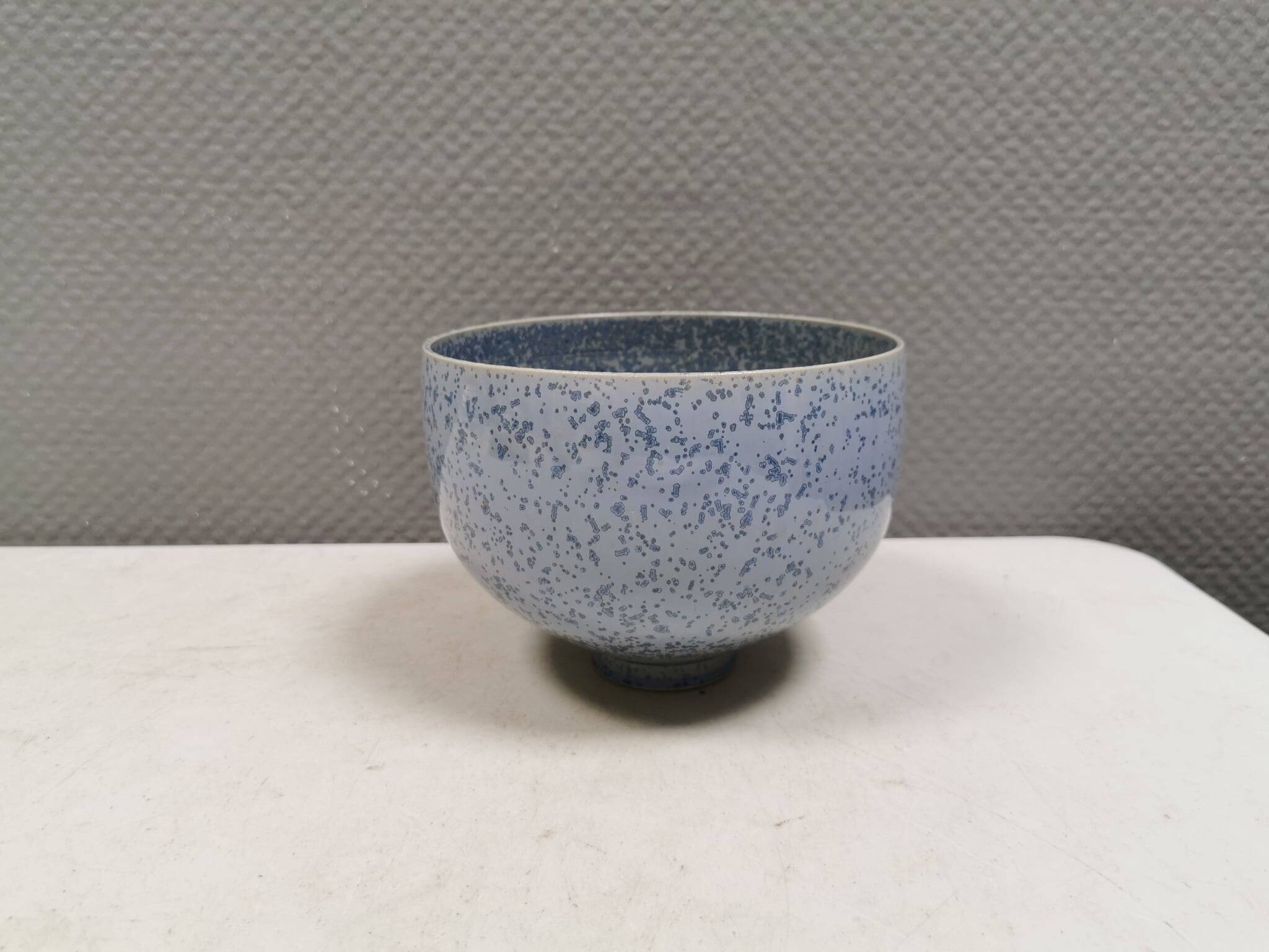 Birthe Sahl / Halvrimmen bowl in delicate bluish tones, Denmark, 1980s.