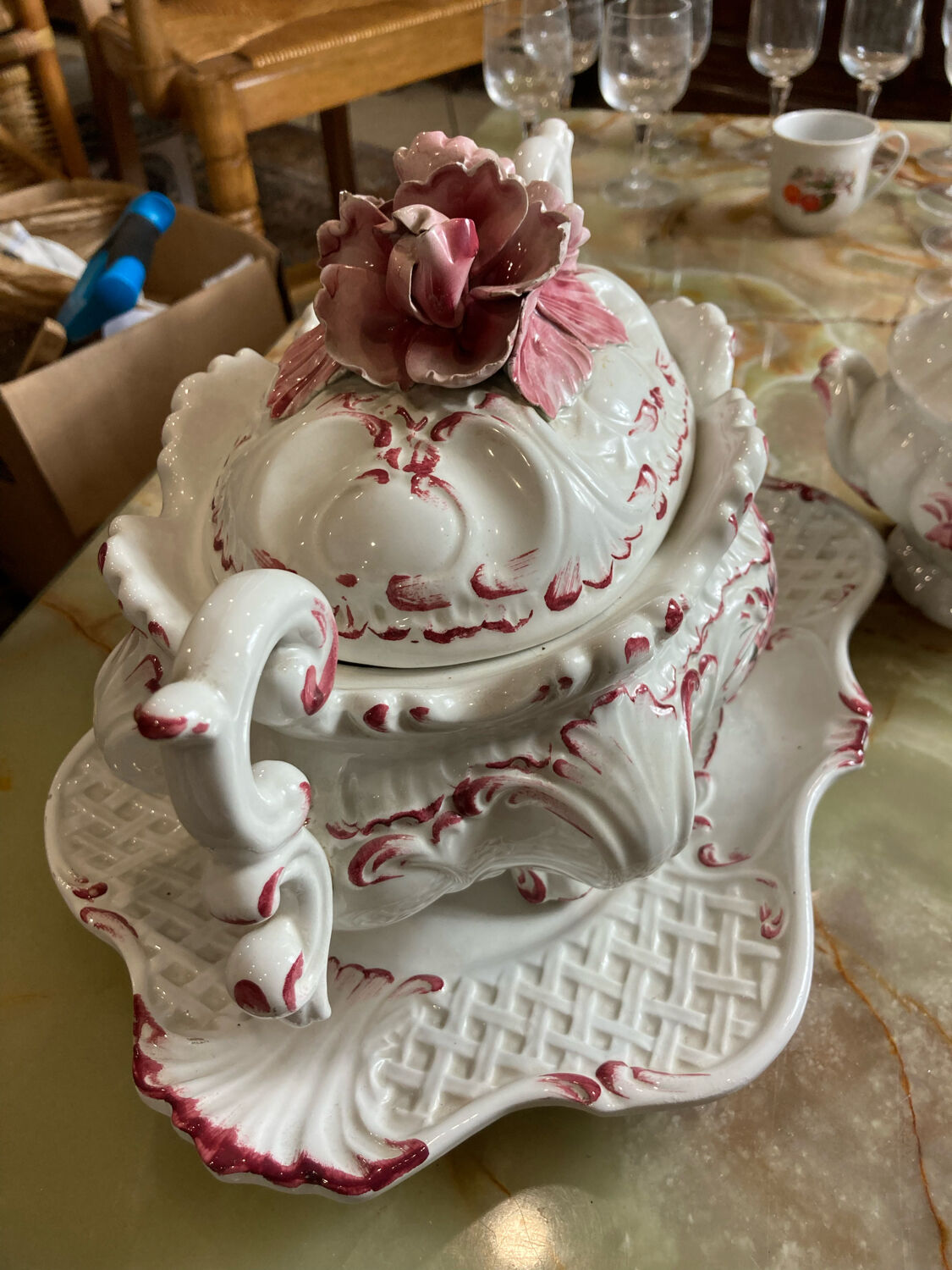 Porcelain and sugar slip tureen