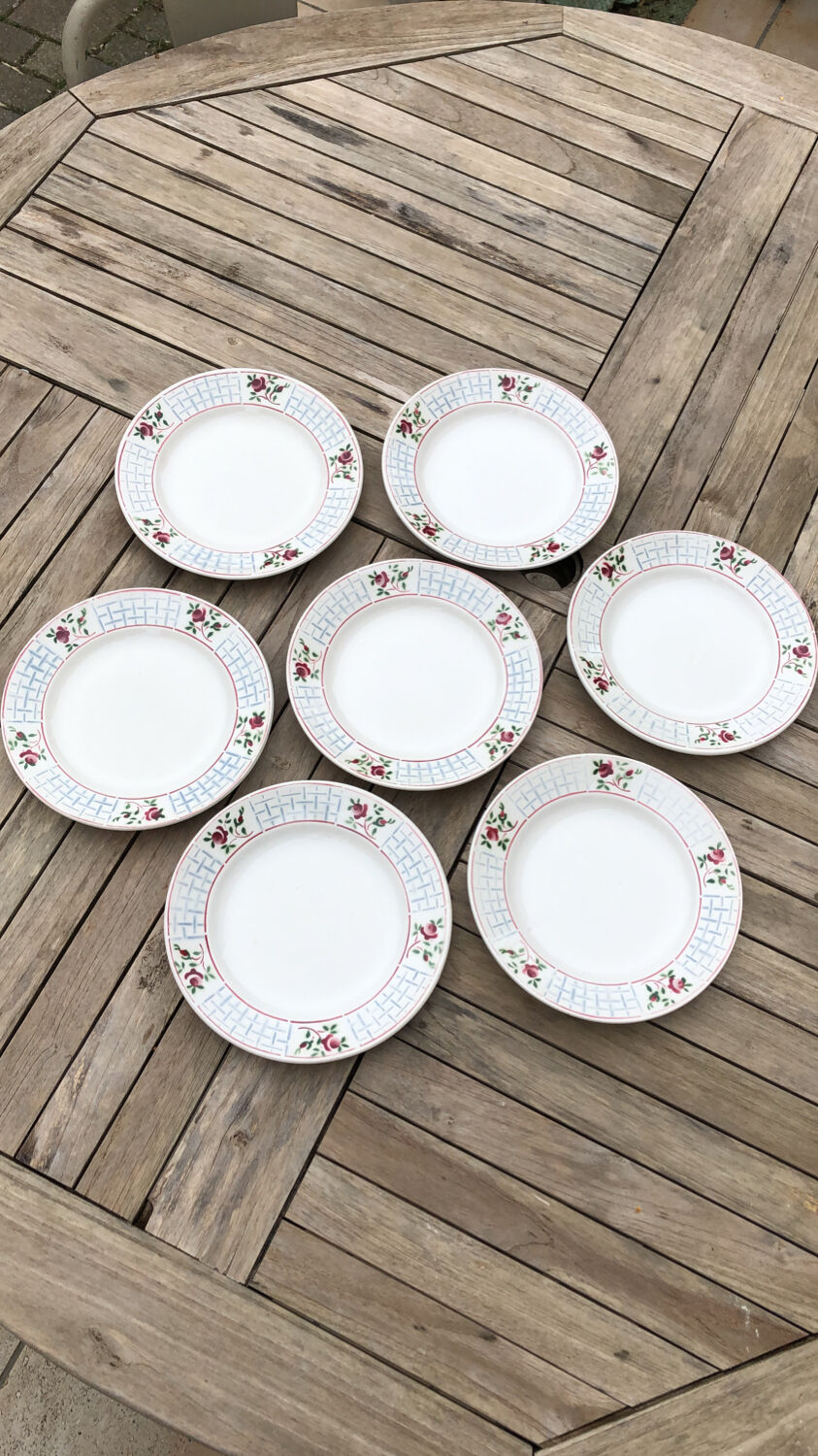 Ensemble de 7 assiettes plates christiane sarreguemines et digoin