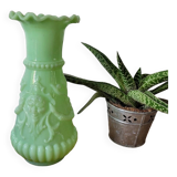 Vase en opaline de foire verte