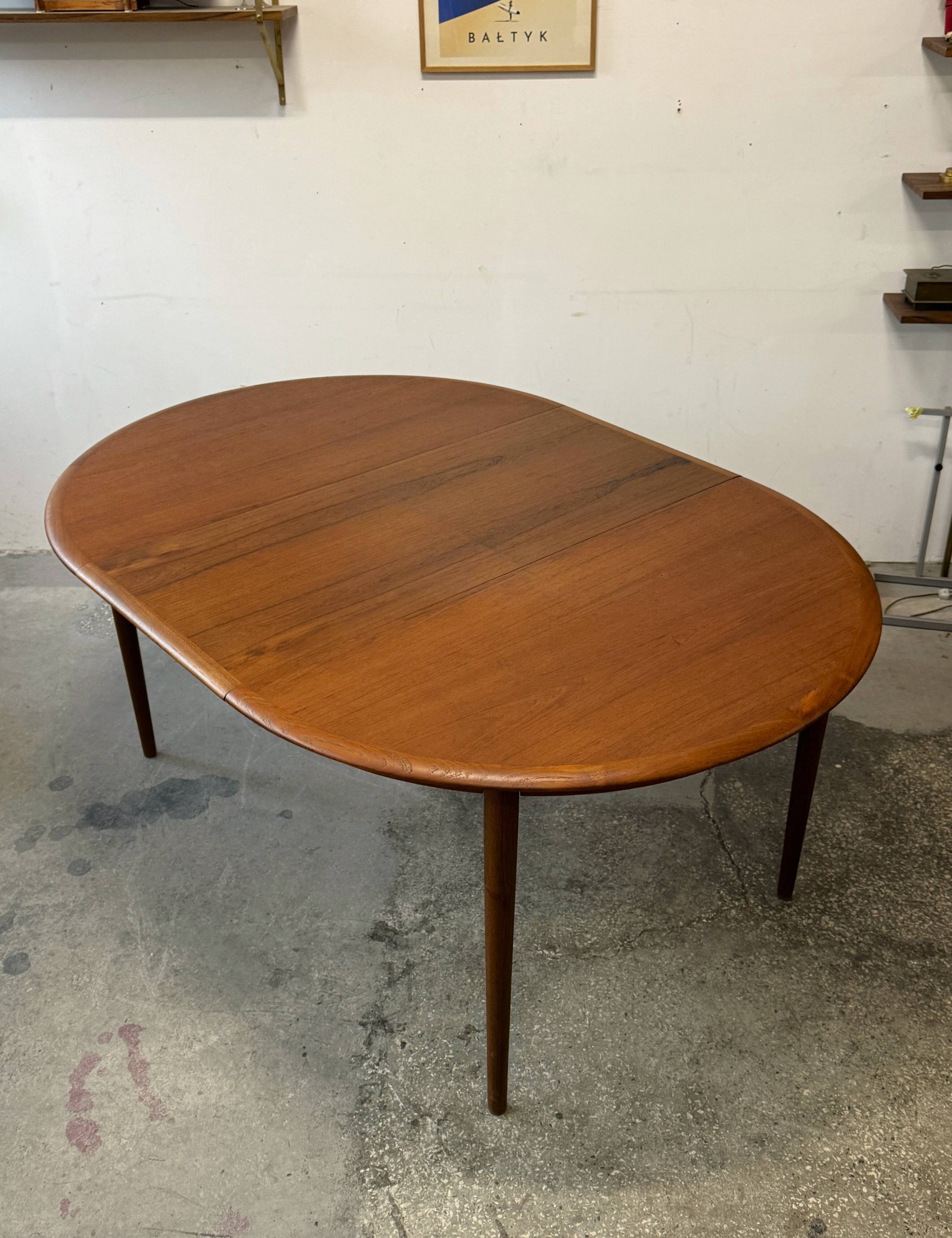 Extendable teak table, Denmark 1960s/1970s, mid-century modern, vintage