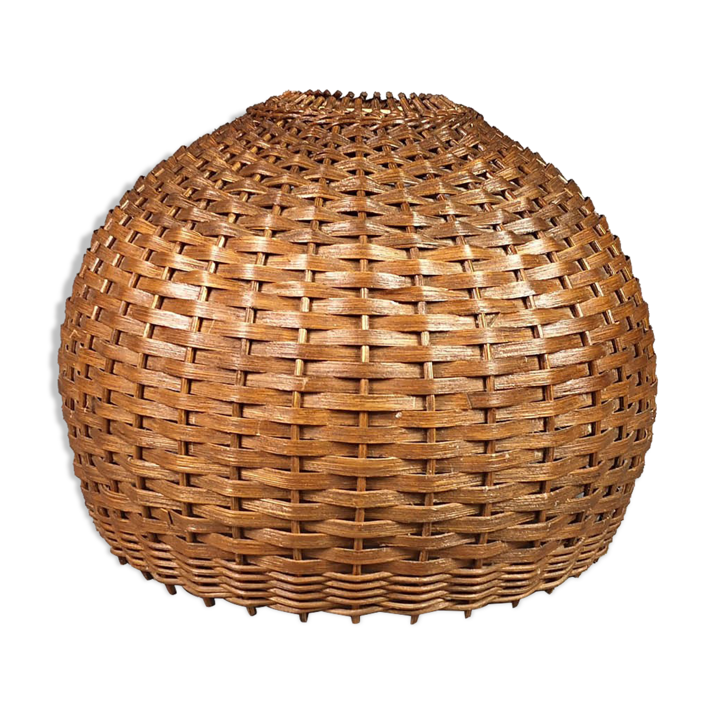 Vintage wicker ball suspension