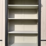 Library / Shelf