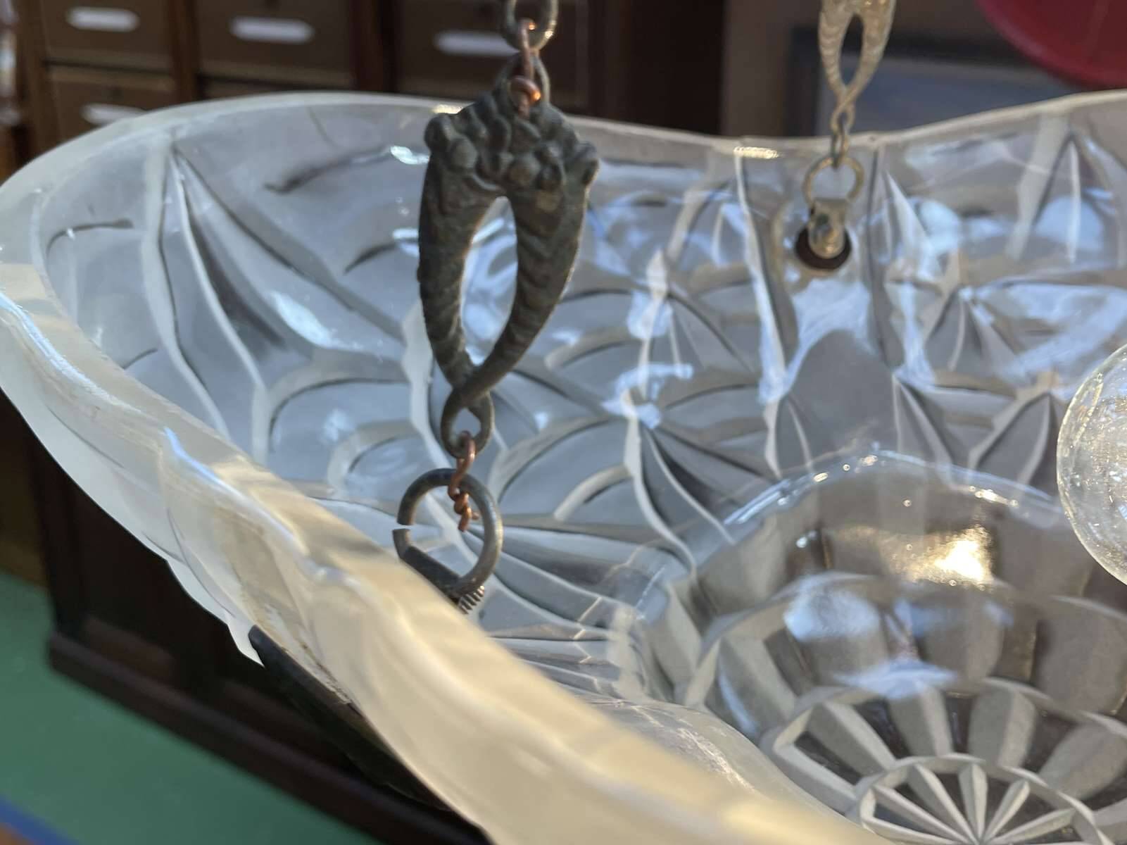 Art Deco suspension in moulded-pressed glass with geometric decoration signed Degué.