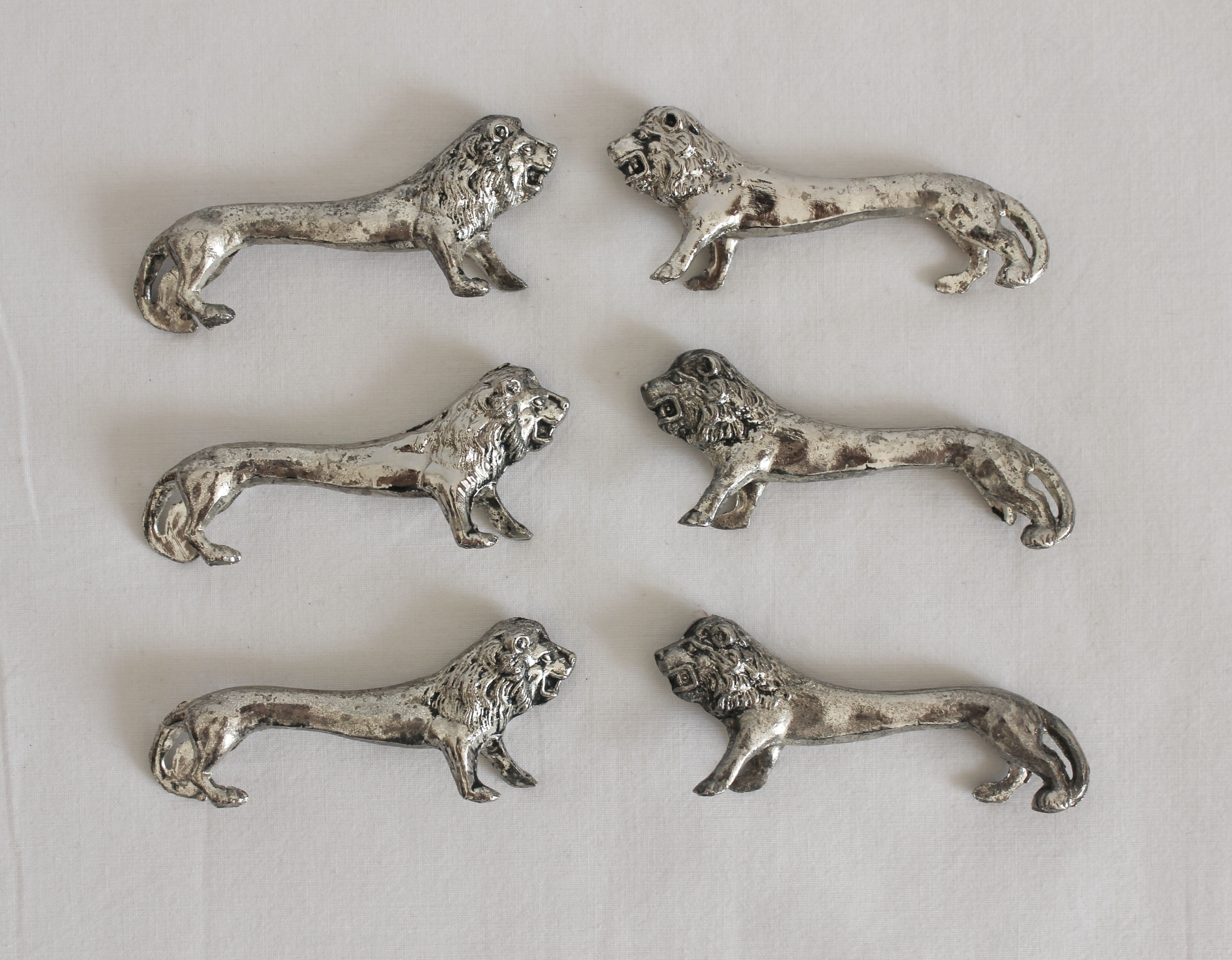 6 vintage lion silver metal knife rests