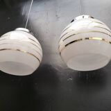 Paire de suspensions opaline