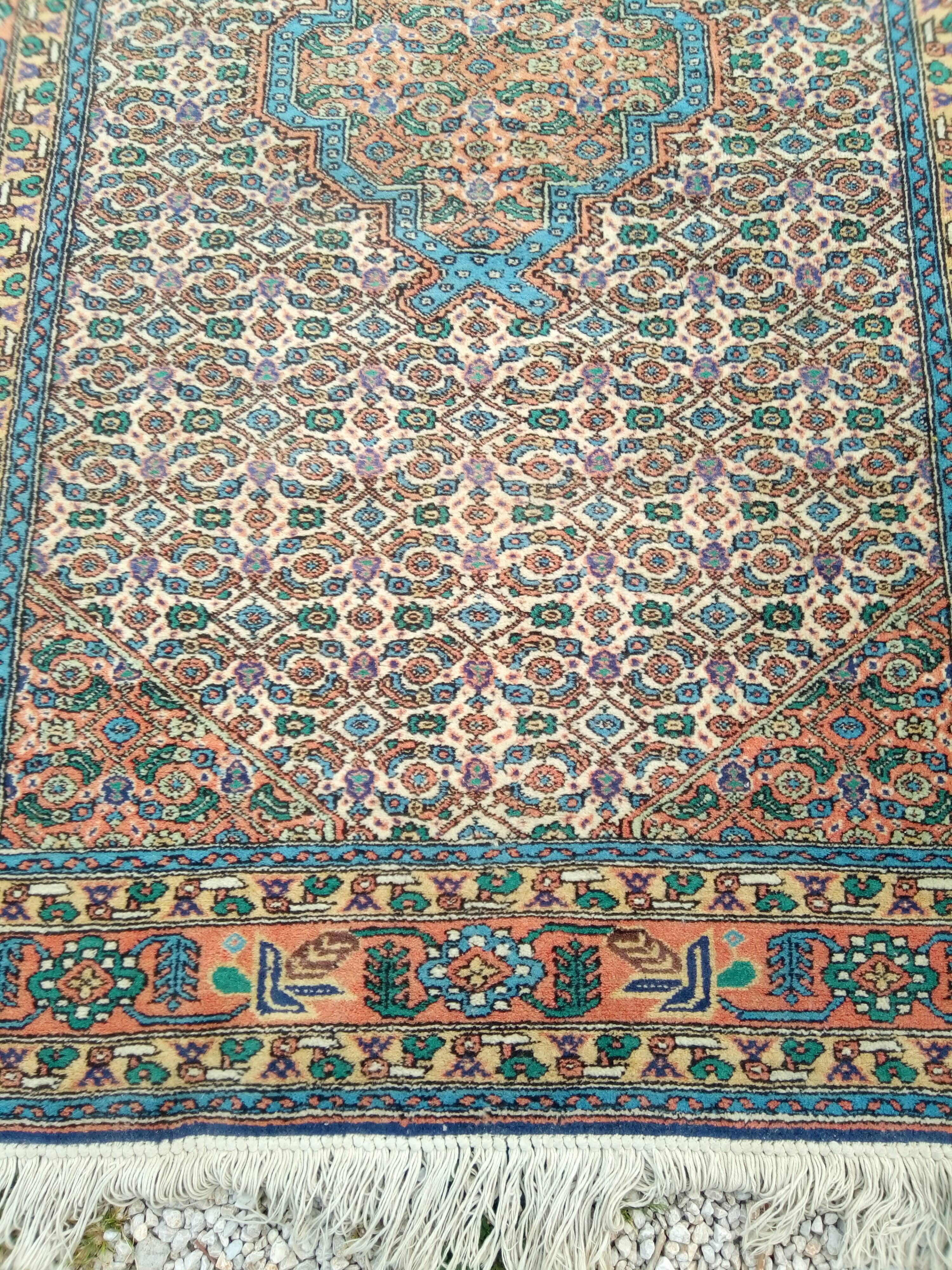 Ancien tapis d'orient - 197 x 134cm