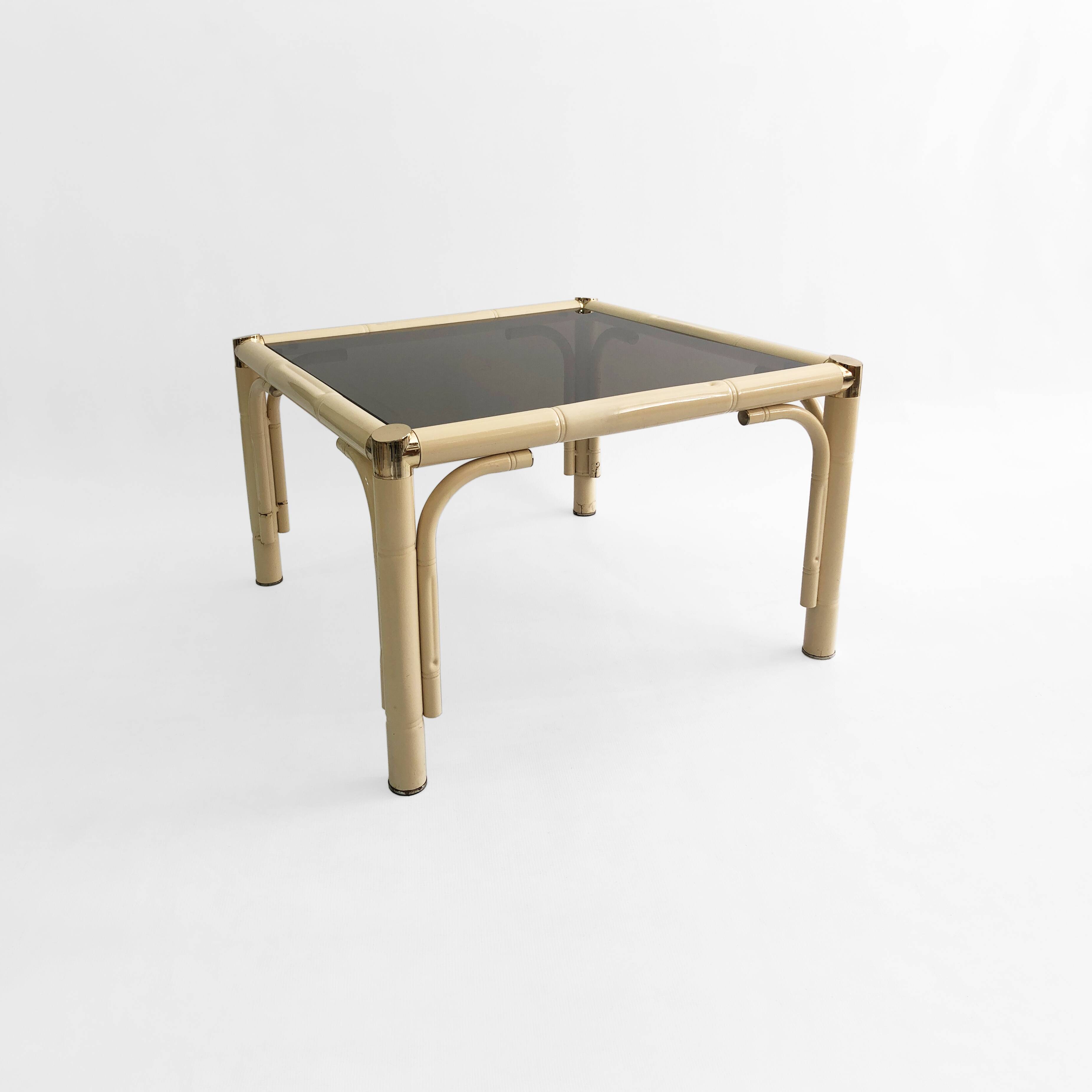 Table d'appoint en faux bambou en laiton crème italienne du milieu du siècle exotique années 1970 Vintage