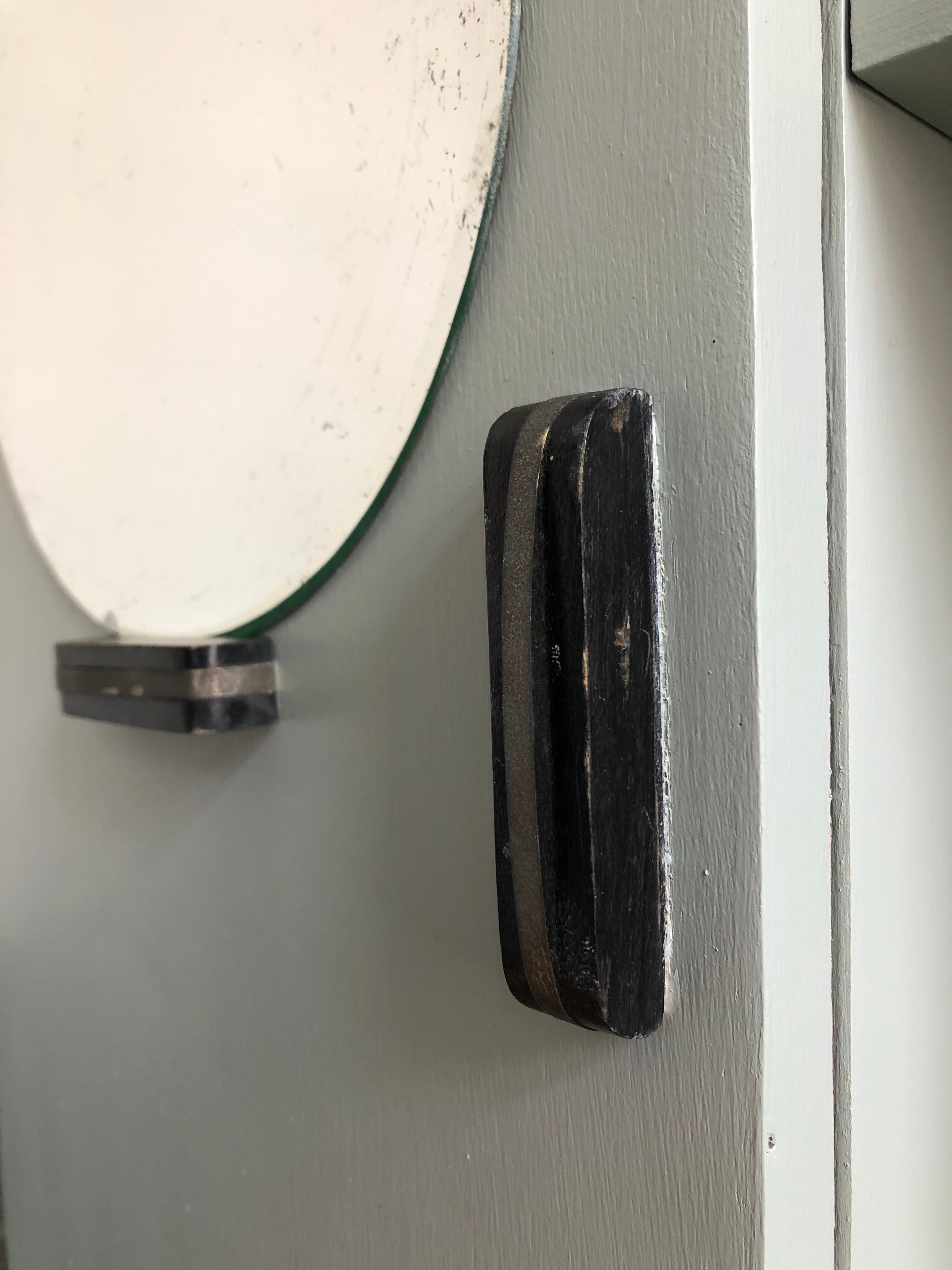 Art deco toilet cabinet to hang