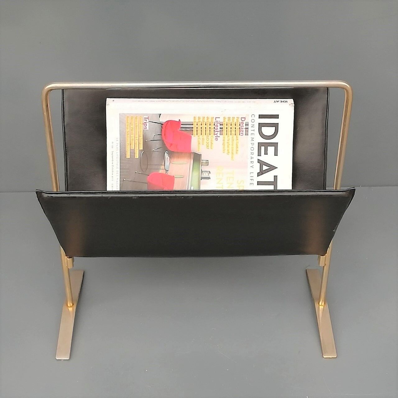 Magazine holder 60s in metal and imitation leather
