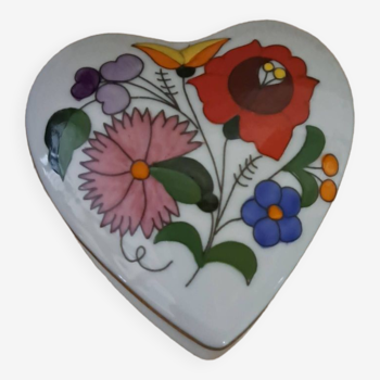 Boîte à bijoux en porcelaine de kalosca forme cœur