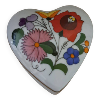 Heart-shaped kalosca porcelain jewelry box