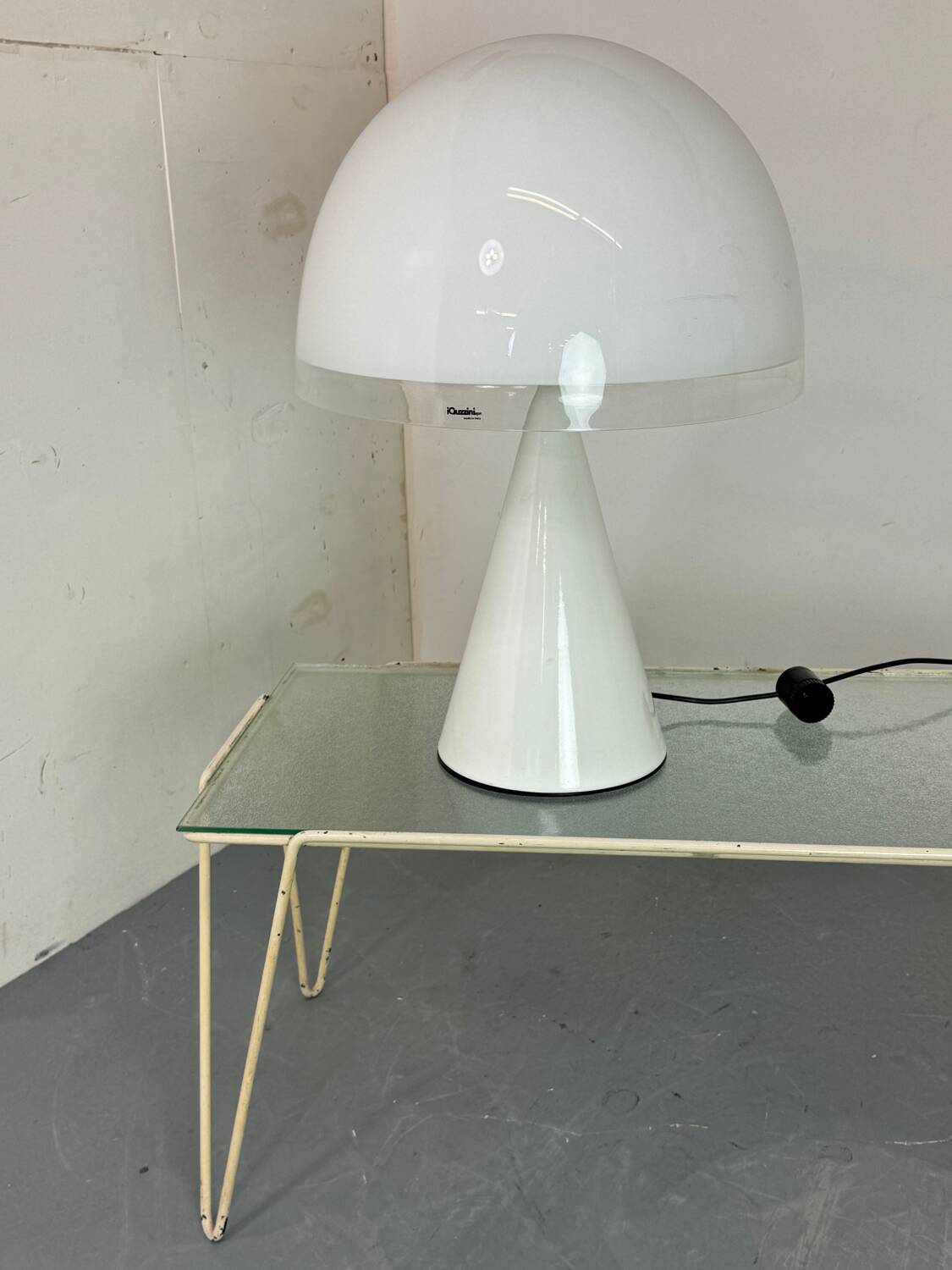 Modernist Italian Space Age Mushroom Shape Table Lamp by Harvey Guzzin