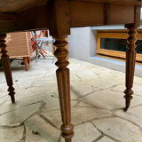 Round oak table with shutters