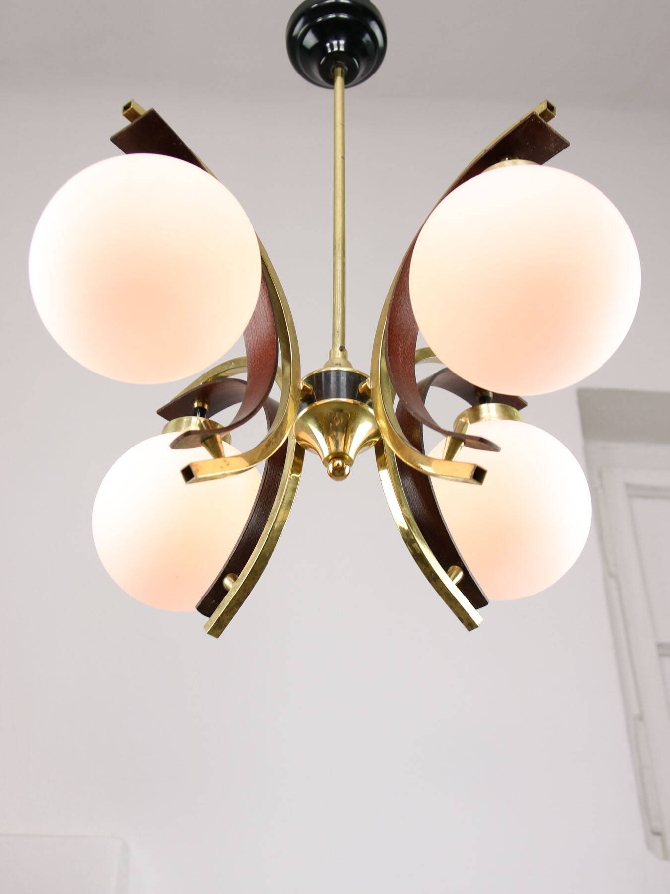 Mid-Century Modern Italian Brass and Opaline Chandelier