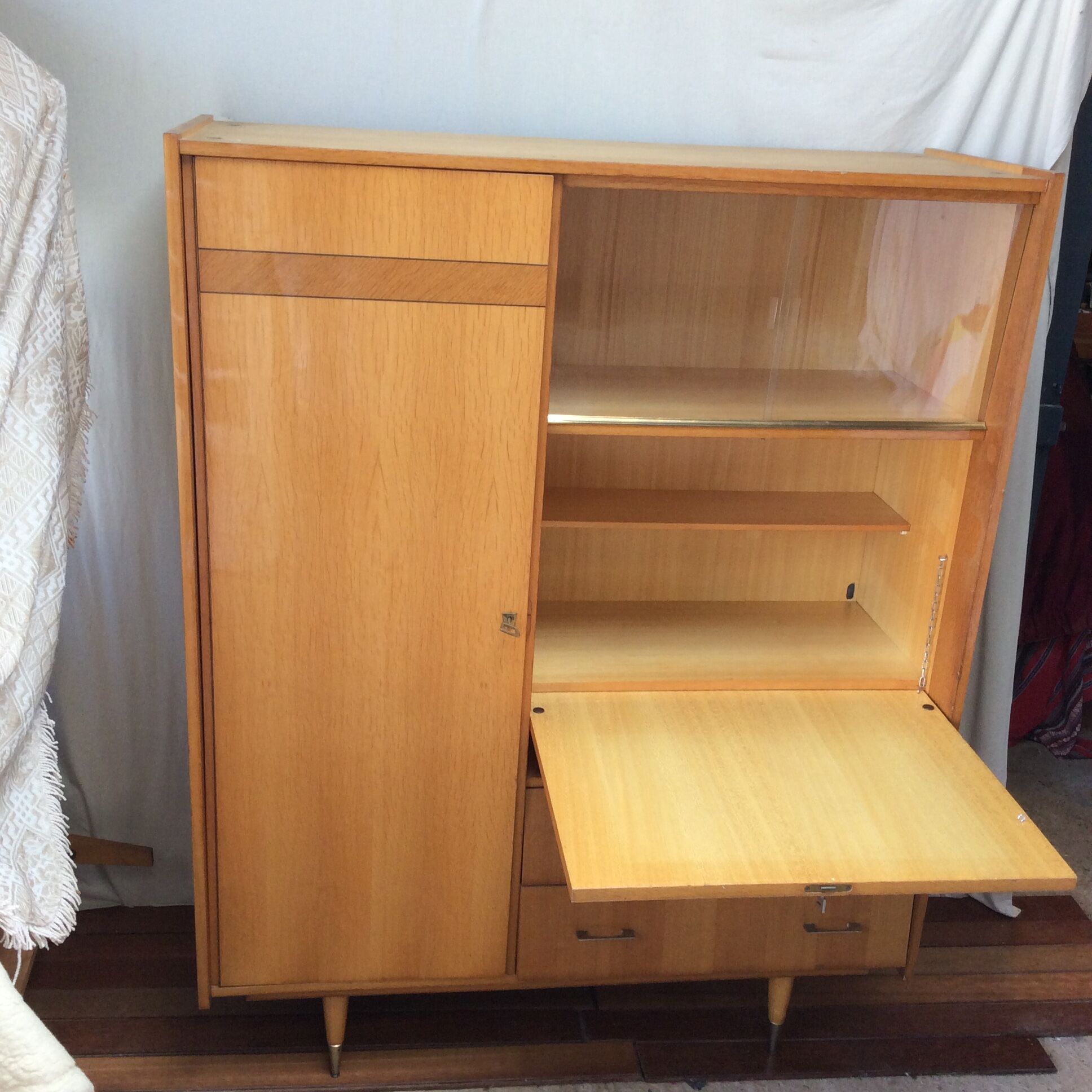 Cabinet Secretary vintage