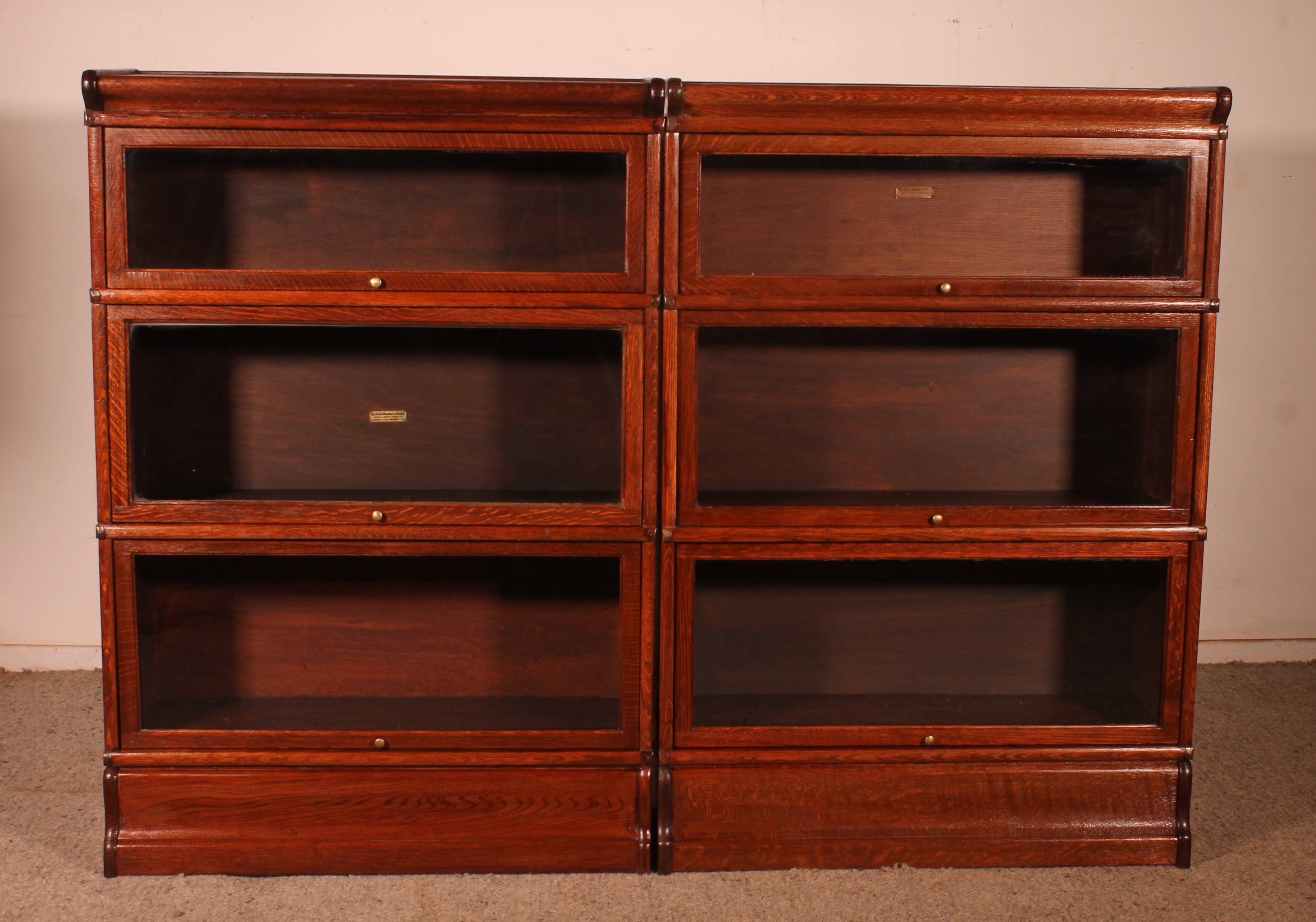 Globe Wernicke oak bookcase pair circa 1900