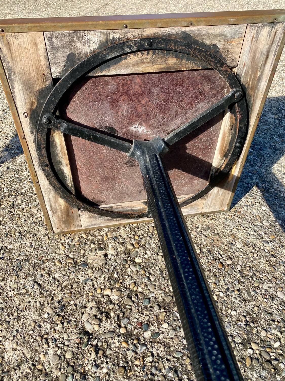 Bistro table in cast iron