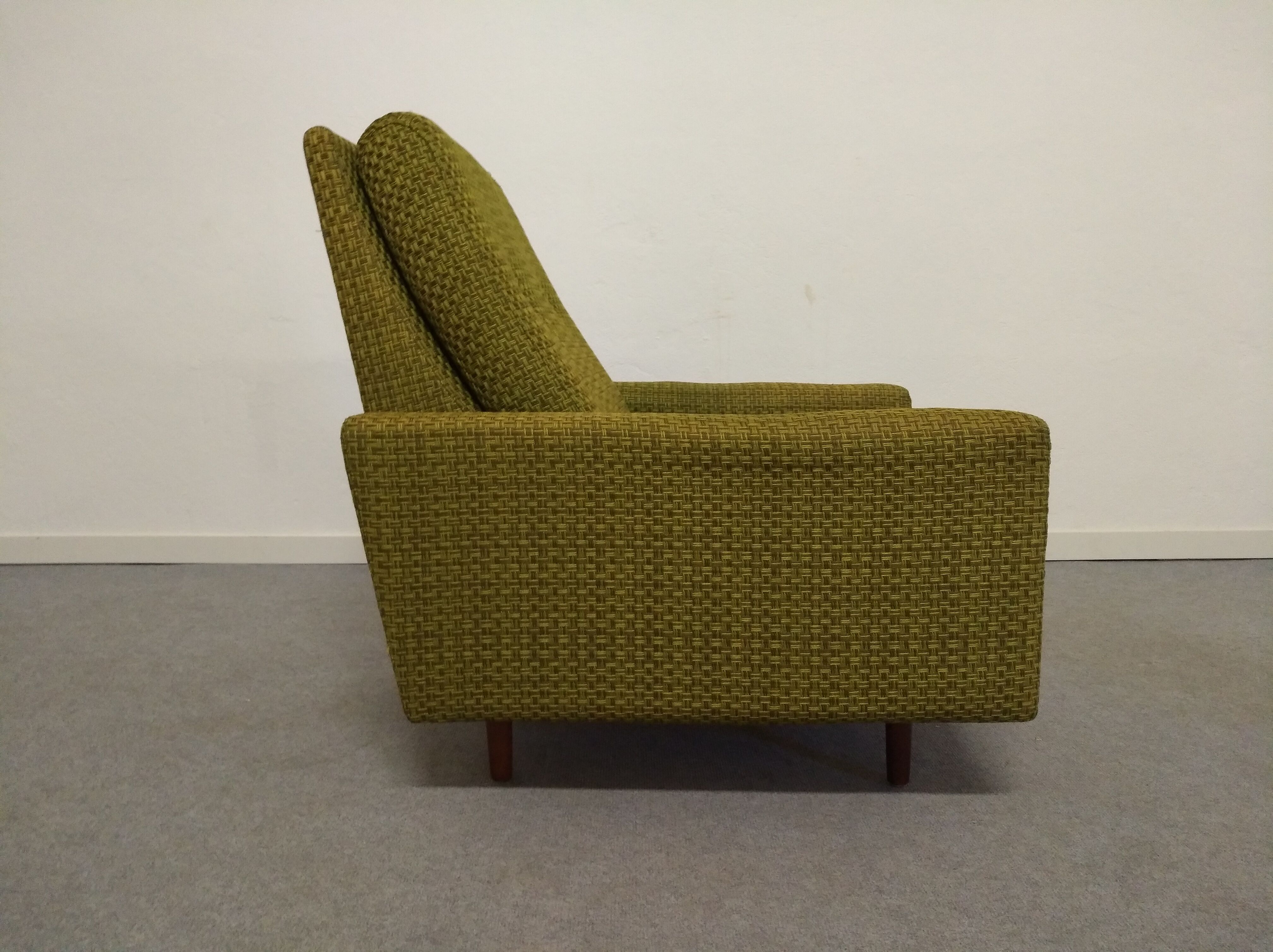 Pair of Italian armchairs from the 50s/60s