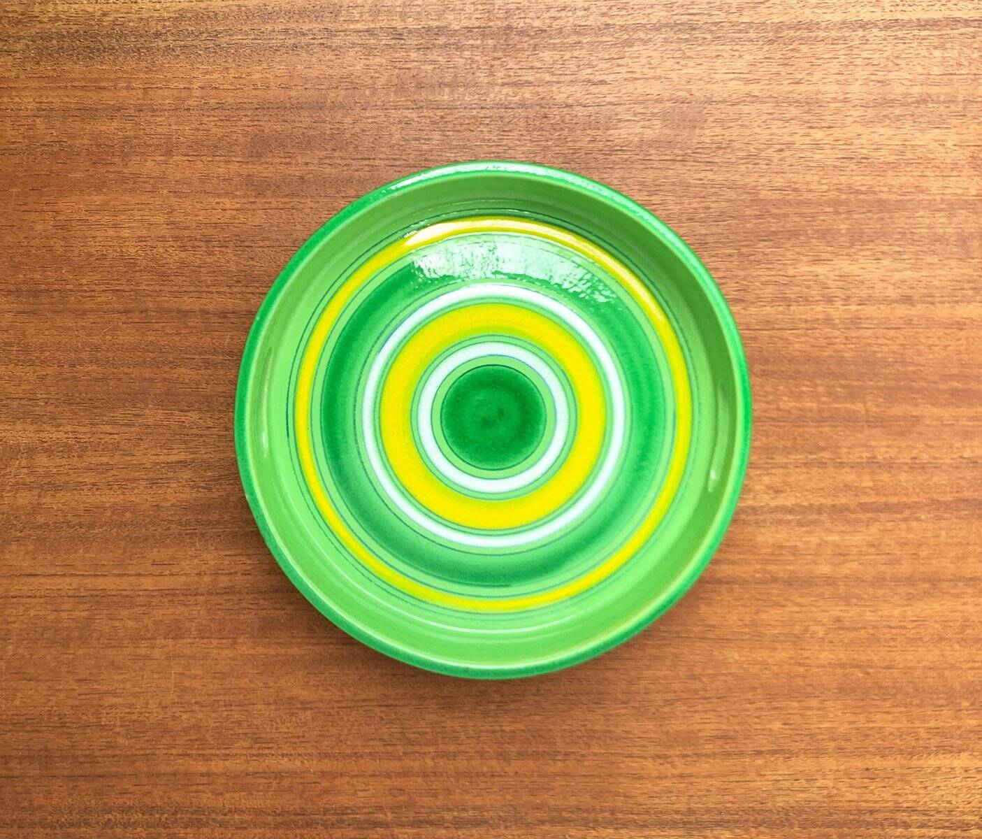 Italian ceramic platter from the mid-century by Bitossi for Rosenthal Netter, 1960s.