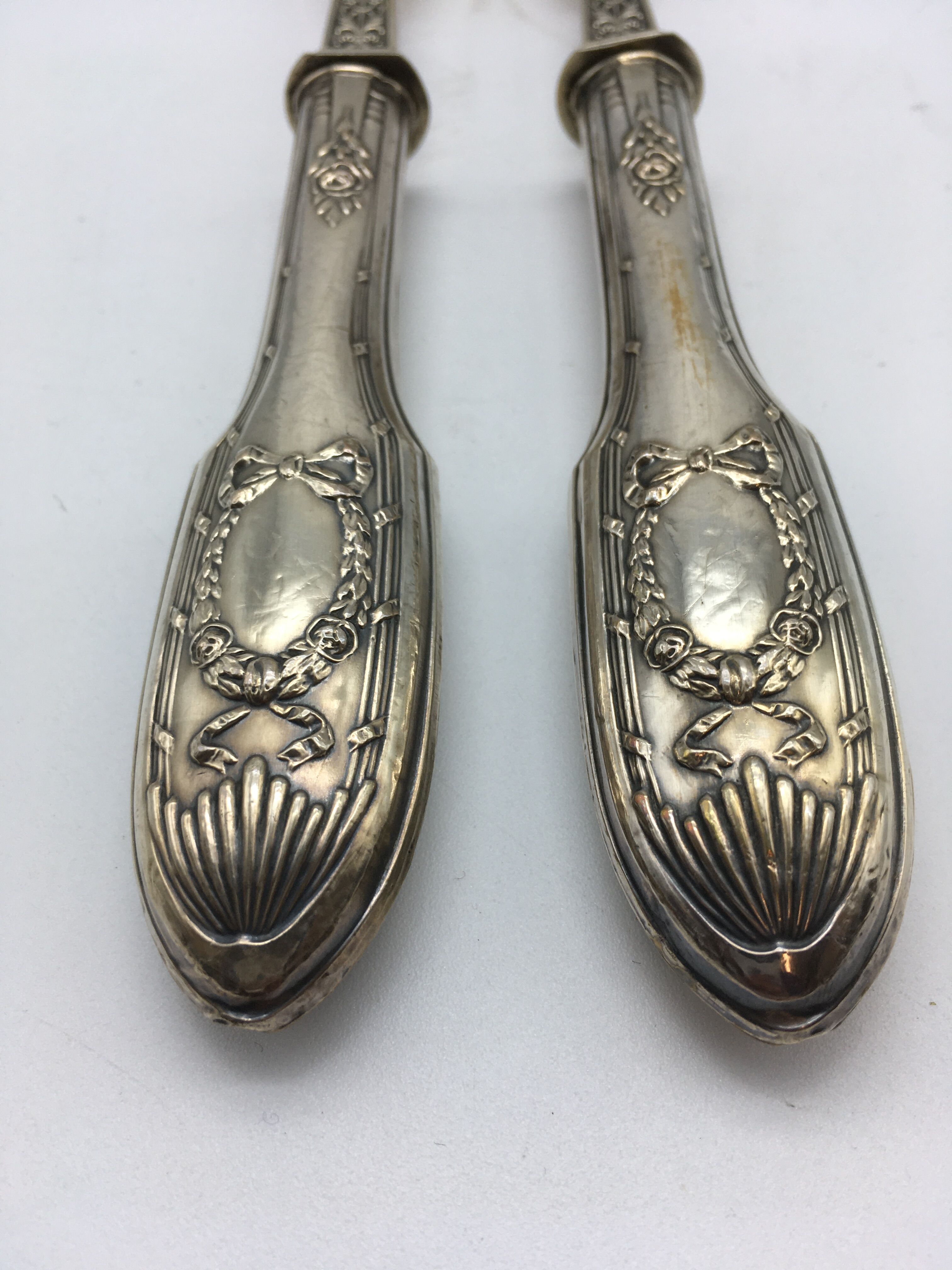 Stuffed silver salad cutlery