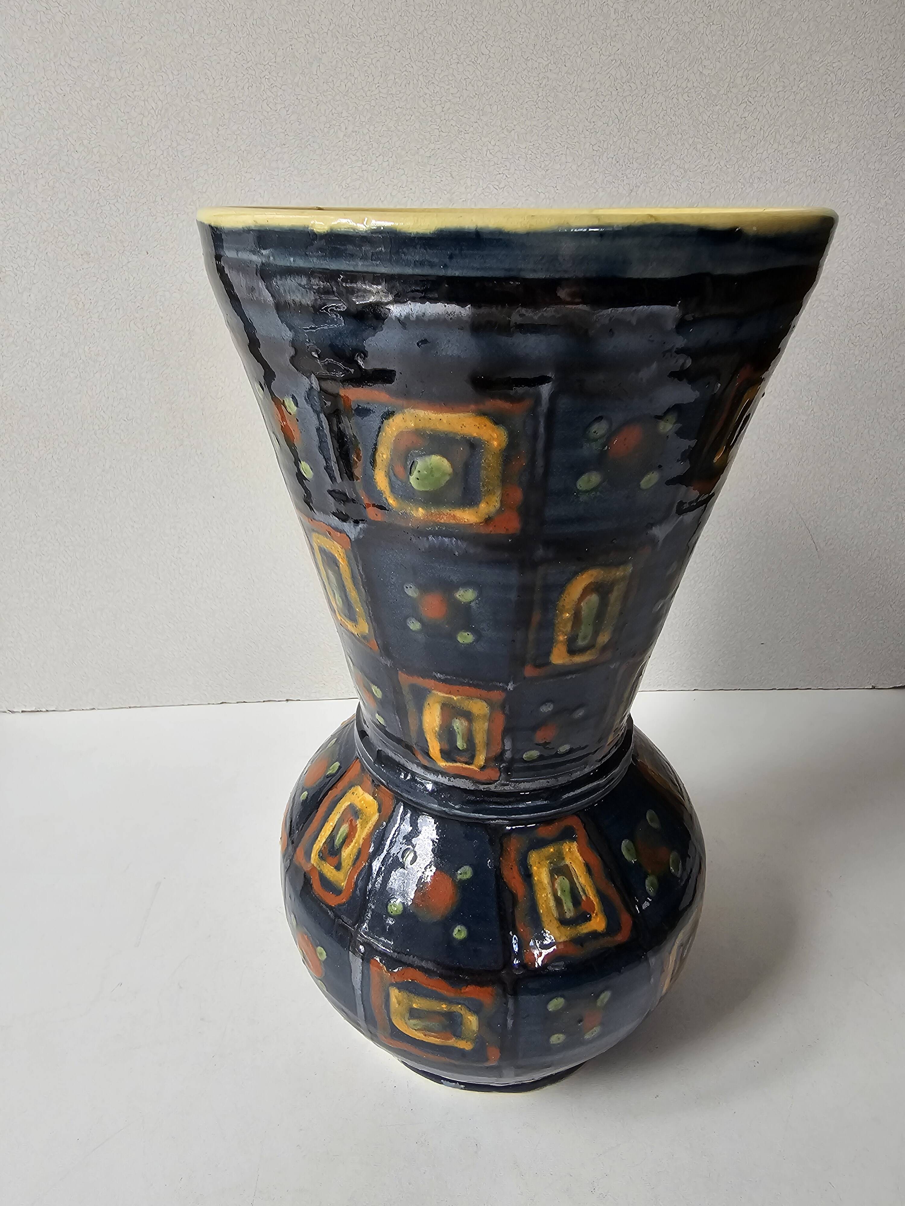Large baluster vase in ceramic with vintage geometric patterns - pottery An