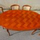 Table ovale avec rallonges, style Louis XV