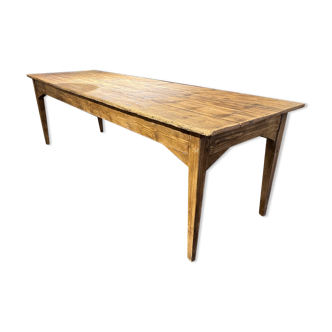 Farmhouse table