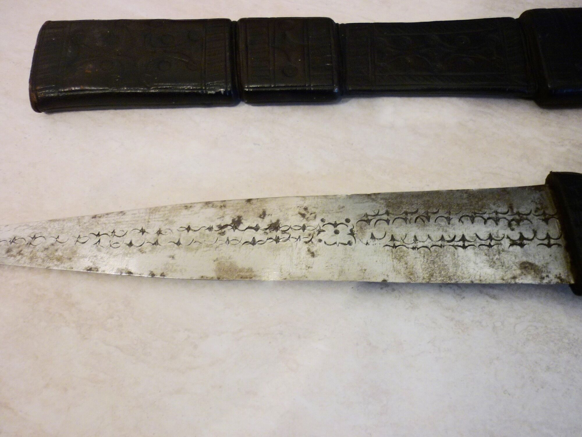 Tuareg knife with wooden case covered with leather 56 cm
