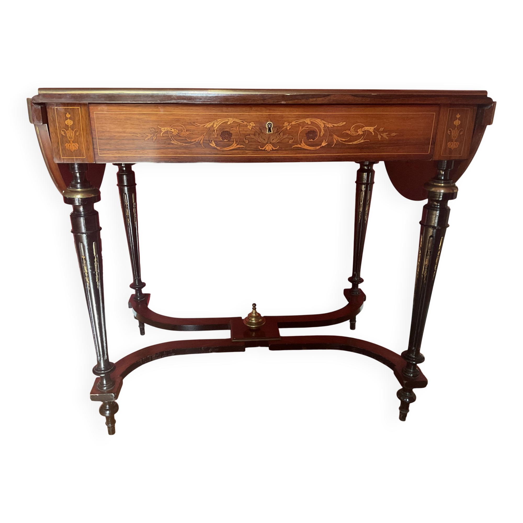 Drop-leaf centre table in Napoleon III marquetry.
